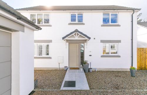 Lelant House | Abelia