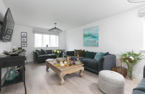 Lelant House | Abelia