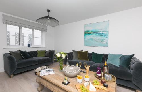 Lelant House | Abelia