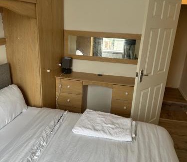 Bolton House | Abigail house
