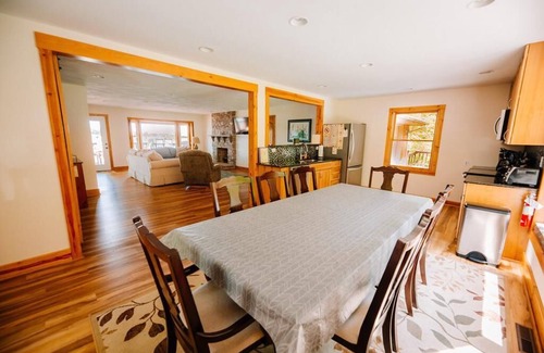 Ingles House | Abigail's Lake View has a Panoramic view of Claytor Lake!