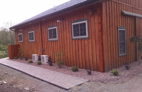 Oneonta Apartment | Abner's Pondside Retreat "B"