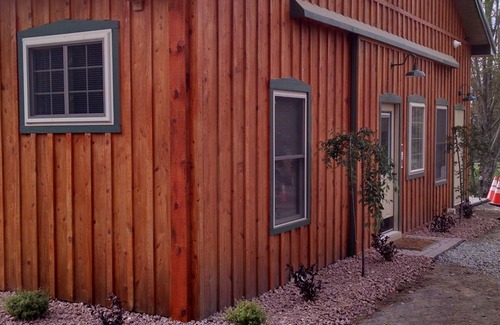 Oneonta Apartment | Abner's Pondside Retreat "B"