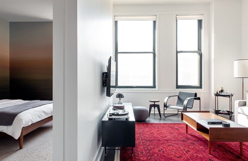 Downtown Pittsburgh Apartment | Abode | The Pennsylvanian | 1-Bedroom Suite