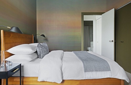 Downtown Pittsburgh Apartment | Abode | The Pennsylvanian | 1-Bedroom Suite