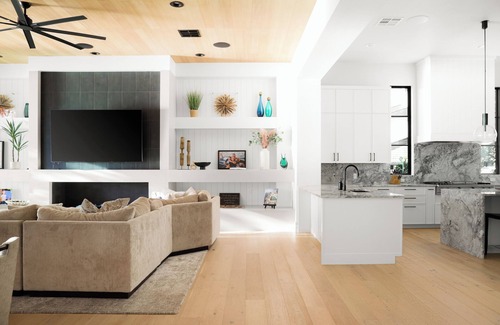 Watersedge House | Above Austin Diamond on Lake Austin