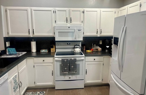 Bonita Springs Villa | Above "Par" Golf Villa in desirable Hunters Ridge Golf and Country Club