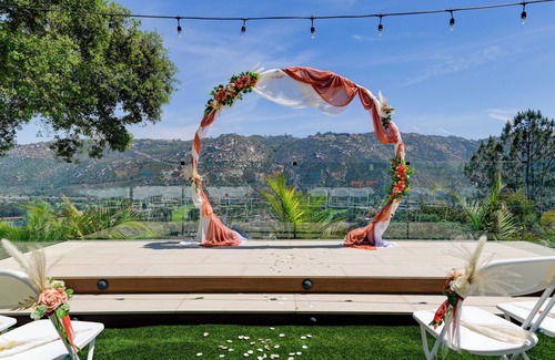 Escondido Villa | Above The Clouds Celebrity Estate! Lake Size Infinity Pool/Jacuzzi + Views!