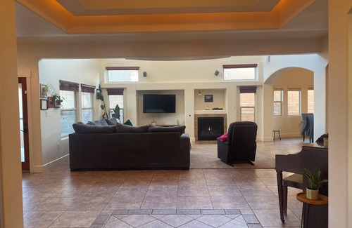 Northeast Heights House | ABQ Retreat-Pool, Hot Tub, Mountain Views, Three King Beds! Sleeps 12!