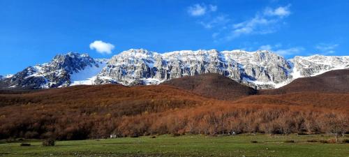 Castelvecchio Subequo Villa | Abruzzo Favolosa Villa Vista Monte Sirente Parco Sirente Velino