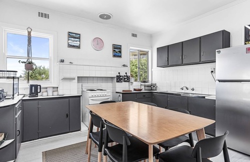 Apollo Bay House | Absolute Beachfront Views Apollo Bay