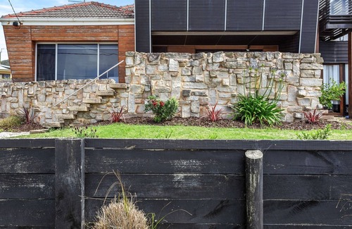 Apollo Bay House | Absolute Beachfront Views Apollo Bay