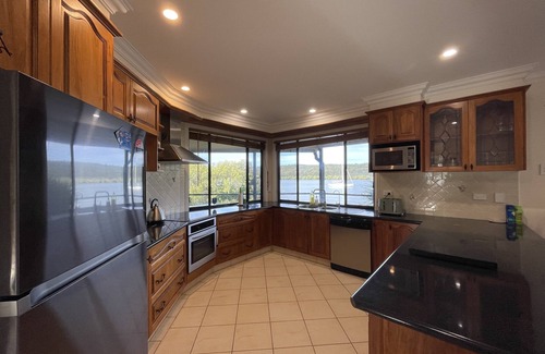 Brisbane Waterfront House | Absolute Water Front with Private Pontoon for Fishing, Boating and Crabbing!