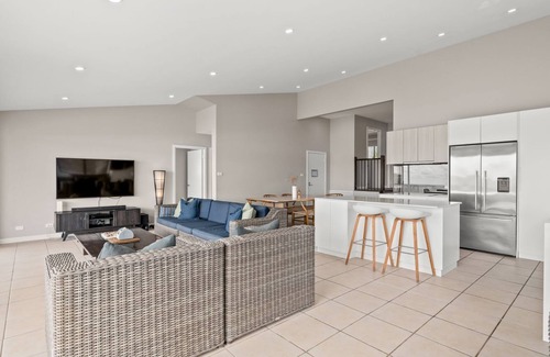 Avoca Beach House | Absolutely Avoca - beautiful views for the family