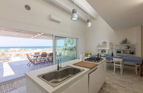 Donnalucata Villa | Absolutely Unique! . 'TERRACE ON THE SEA '