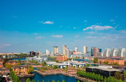 Salford Hotel | AC Hotel by Marriott Manchester Salford Quays