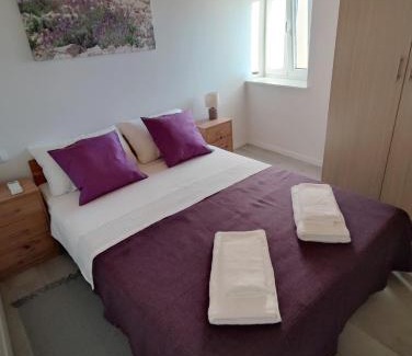 Orlec House | Acacia House - Cres Island