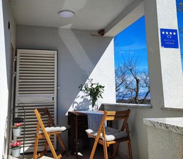 Orlec House | Acacia House - Cres Island