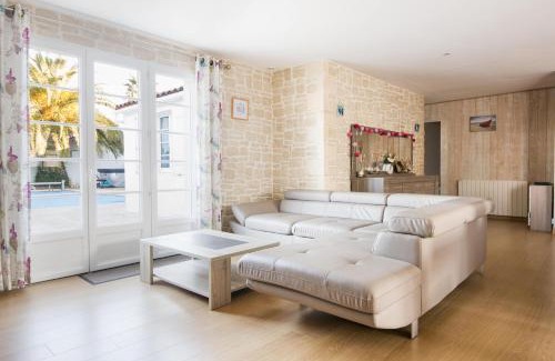 Rivedoux-Plage House | Acacias belle maison avec Piscine chauffée, Spa et Sauna