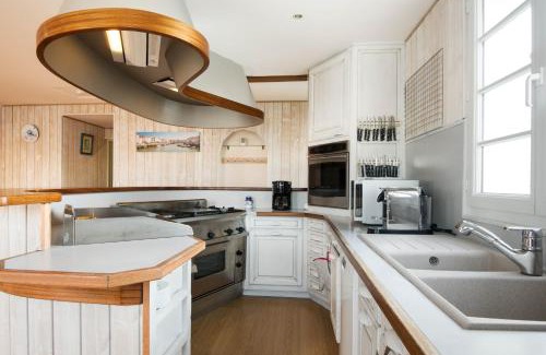 Rivedoux-Plage House | Acacias belle maison avec Piscine chauffée, Spa et Sauna