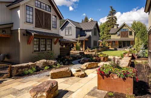 Crested Butte House | Academy Place | Valerian