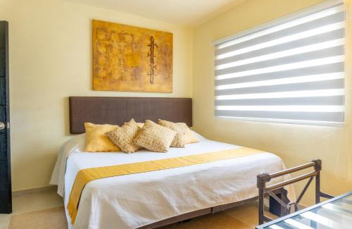 Playa Diamante Apartment | Acapulco Great location Pool Gym and Smart TV
