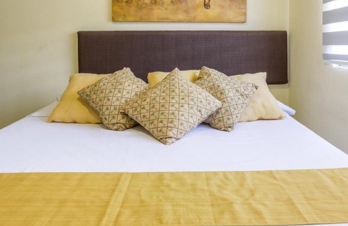 Playa Diamante Apartment | Acapulco Great location Pool Gym and Smart TV