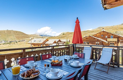 Bergers Ski Chalet | Accès direct aux pistes! Grand Chalet Privé 15p