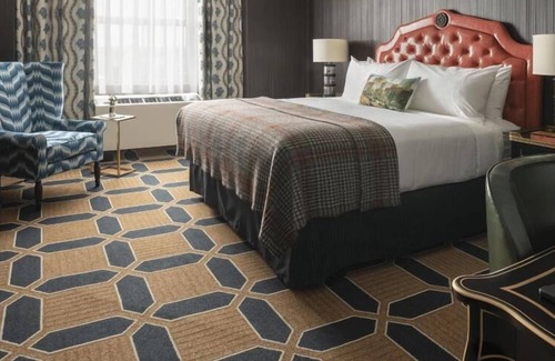 Downtown House | Accessible Deluxe King with Tub Room at Graduate Providence Formerly Providence