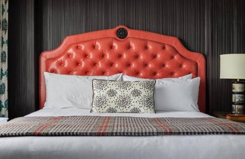 Downtown House | Accessible Deluxe King with Tub Room at Graduate Providence Formerly Providence
