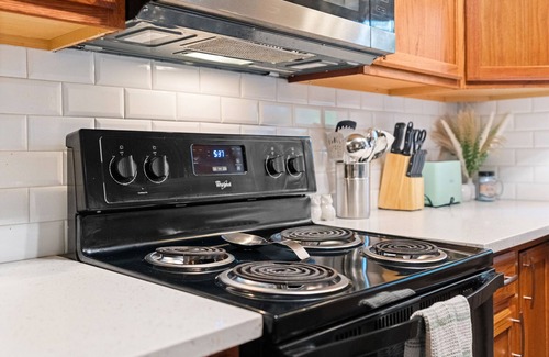 Jim Thorpe House | Accessible Retreat - Ramp & Walk-in Shower - Main Floor Living in Jim Thorpe