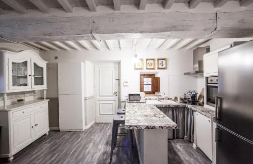Colle di Compito Apartment | Accogliente Appartamento sulle Colline Toscane