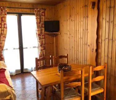 Champoluc Apartment | Accogliente appartamento in centro Champoluc