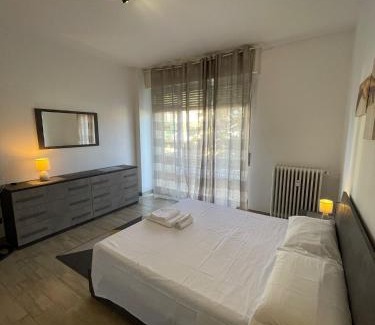Novara Apartment | Accogliente Loft ben servito