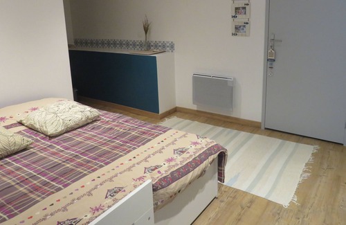 Urrugne Apartment | Accommodation at the start of the hiking trails and very close to the ocean