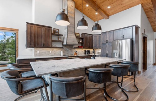 Lead House | Ace In The Hills In Powder House Pass- Pool, Trail Access, Paved Roads