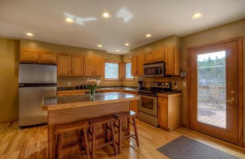 Deadwood House | Aces and Eights Lodge