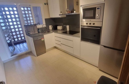 Alcorrin Apartment | Acogedor Piso en Manilva a Unos Minutos del Puerto de la Uquesa