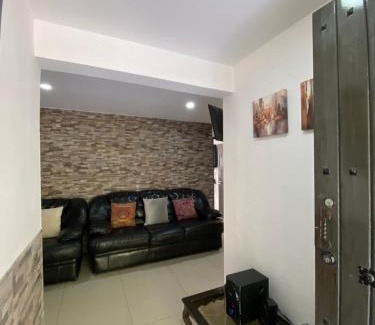 Popayan House | Acogedora casa muy cerca al centro histórico de Popayán