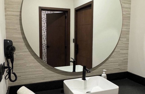 Tres Rios Hotel | Acogedora Habitación doble en Culiacán. 203.