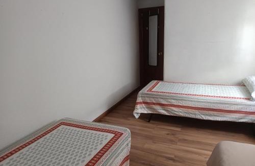 Oeste Bed & Breakfast | Acogedora habitación privada con baño compartido