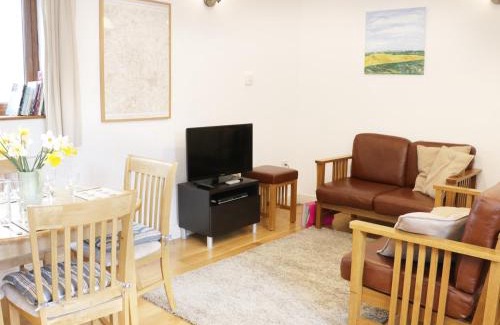 Loppington House | Acorn Cottage 1