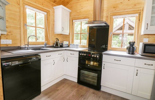 Saxmundham Cottage | ACORN LODGE, pet friendly, country holiday cottage in Saxmundham