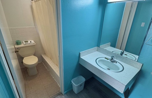 Black Mountain Hotel | Acorn Motel