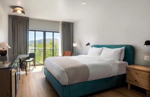 Mill Valley Hotel | Acqua Hotel