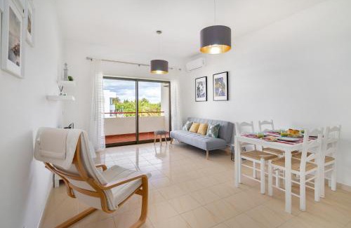 Alporchinhos Apartment | Acqua Vista - Family & Pool & 300M from BEACH