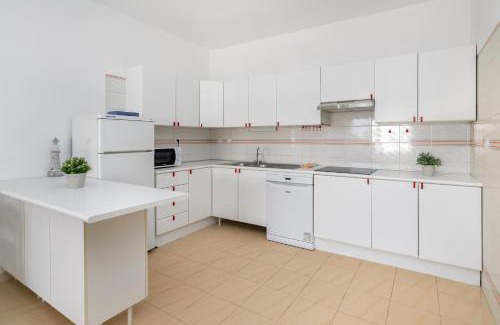 Alporchinhos Apartment | Acqua Vista - Family & Pool & 300M from BEACH