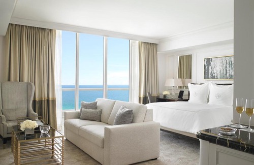 Sunny Isles Beach Resort | Acqualina Resort and Residences