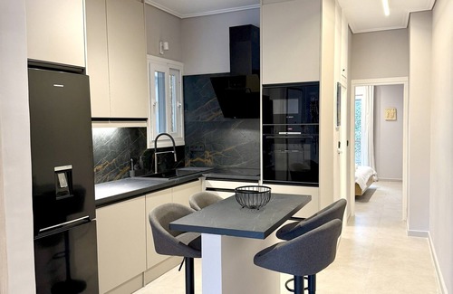 Kinosargous Apartment | Acropolis Path - Elegant Apartment near Plaka