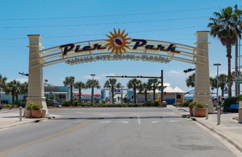 Lullwater Beach House | Across Street from Beach - Close to Pier Park - Sleeps 6!